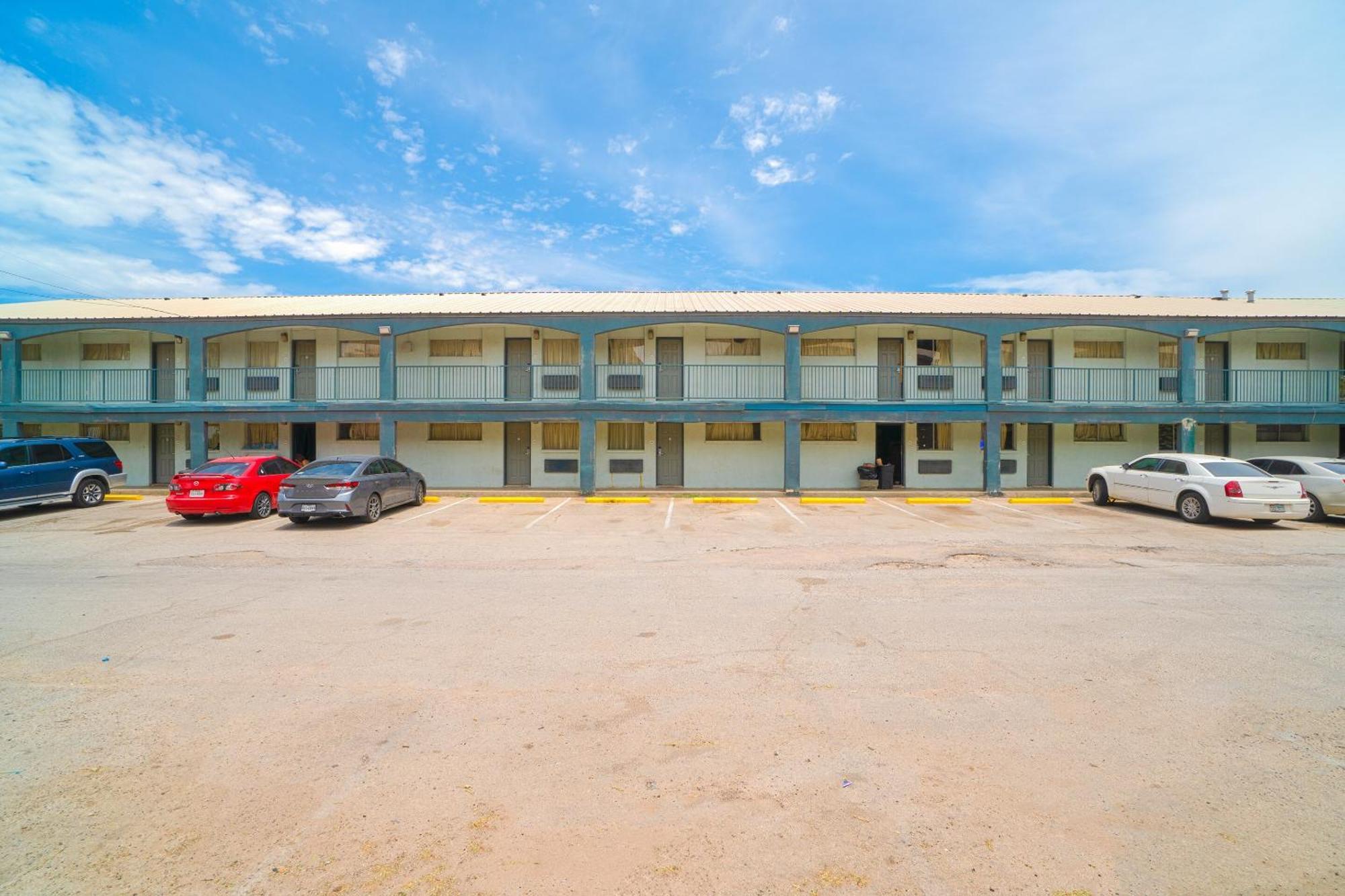 Oyo Hotel
