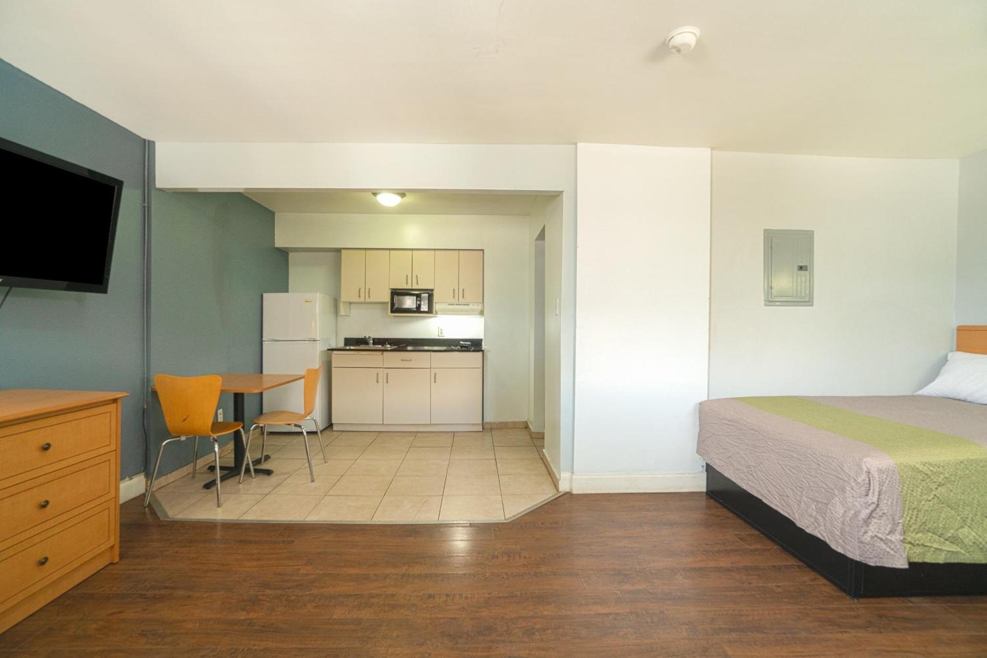 Oyo 2* Midland